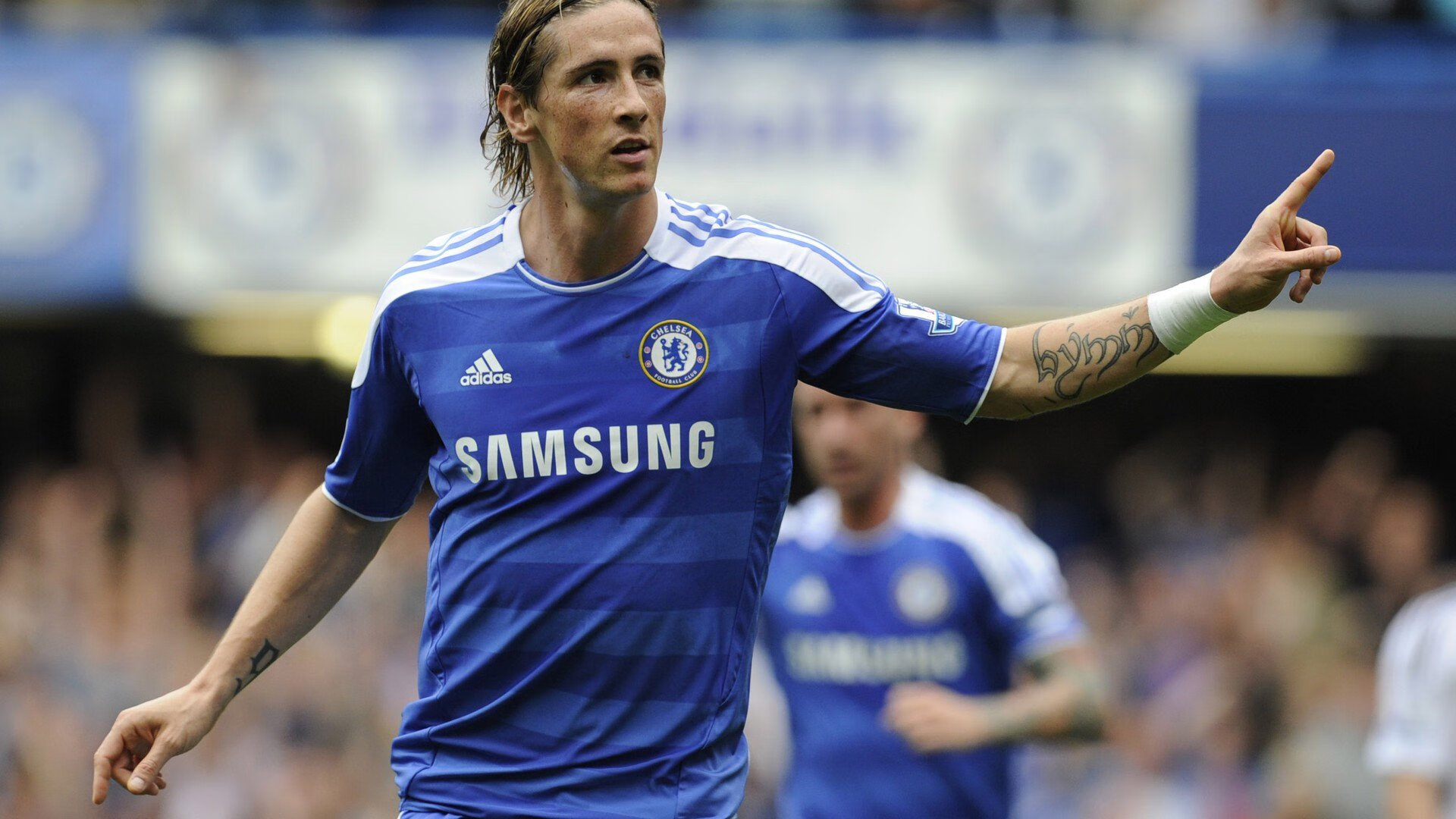 开云体育APP下载-双线狂飙，绿茵场法国终结爱尔兰悬念，F1街道赛莱万上演接管艺术